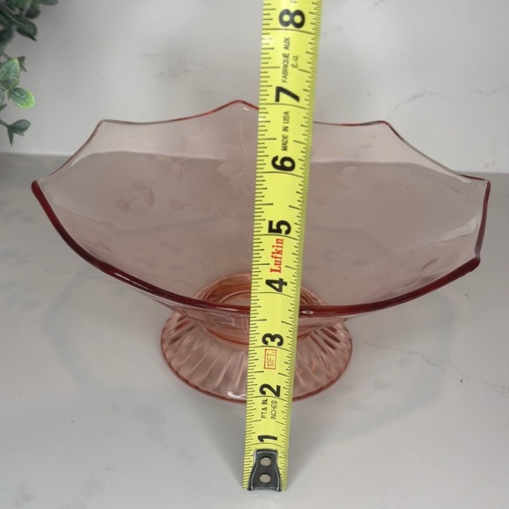 Standard‎ Glass Norwood Pink Etched Floral Pedestal Bowl - Picture 8 of 8